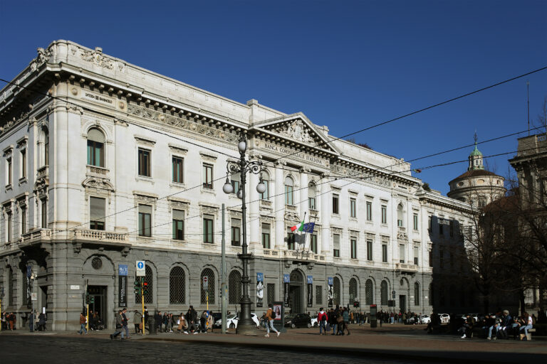 COME PAGARE CON L’APP INTESA SANPAOLO