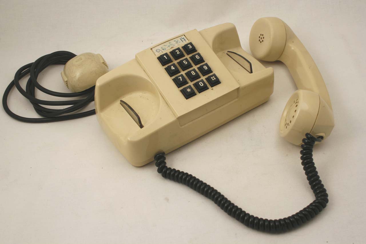COME CHIAMARE SERVIZIO ELETTRICO NAZIONALE DA CELLULARE SENZA PAGARE